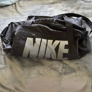 nike duffel bag